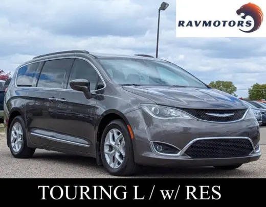 2017 Chrysler Pacifica Touring-L