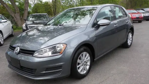 2017 Volkswagen Golf TSI S