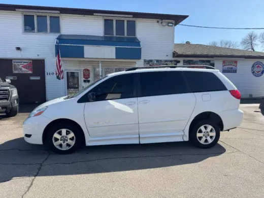 2008 Toyota Sienna LE 7-Passenger