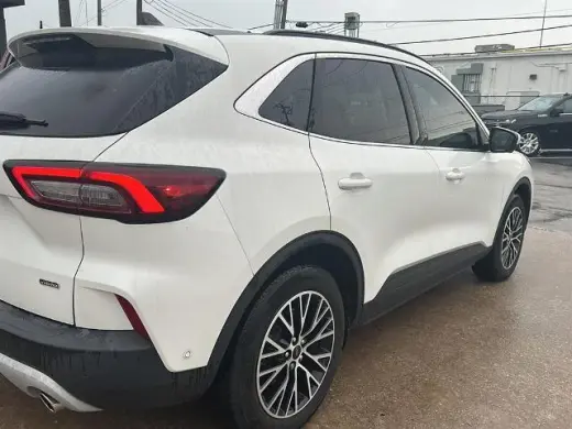 Ford Escape Plug-In Hybrid 2023 Base 4dr SUV