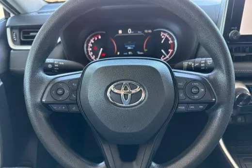 Toyota RAV4 2024 XLE 4dr SUV