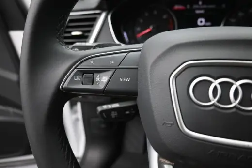 Audi Q5 2025 AWD quattro S line Premium 45 TFSI 4dr SUV
