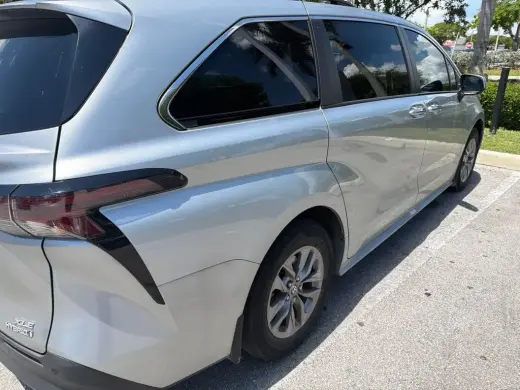 Toyota Sienna 2024 XLE 8-Passenger 4dr Mini-Van