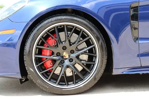 2020 Porsche Panamera GTS