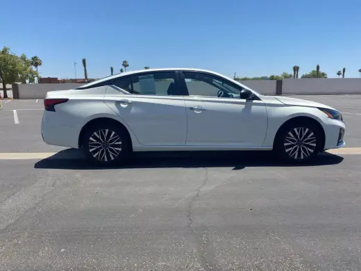 2025 Nissan Altima