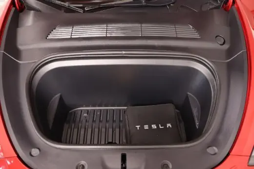 Tesla Model Y 2023 AWD Performance 4dr Crossover