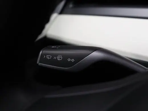 Tesla Model 3 2023 4dr Sedan