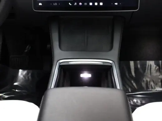 Tesla Model Y 2023 AWD 4dr Crossover