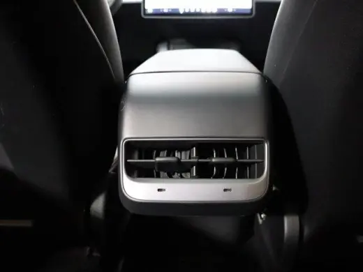 Tesla Model Y 2023 AWD 4dr Crossover