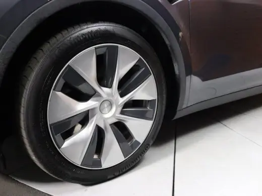 Tesla Model Y 2023 AWD 4dr Crossover