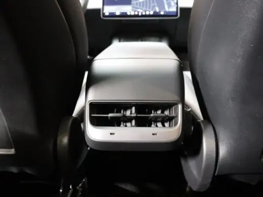Tesla Model Y 2022 AWD Performance 4dr Crossover