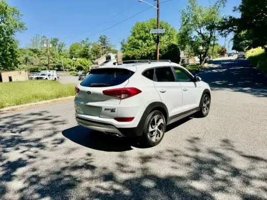 2017 HYUNDAI TUCSON