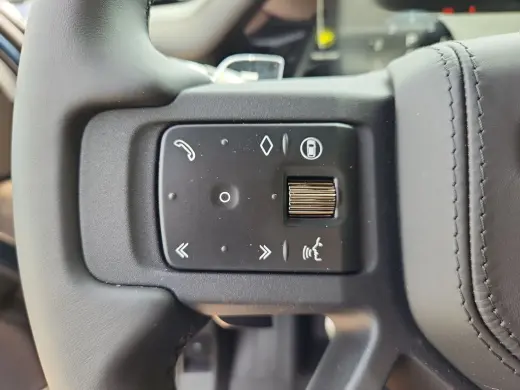 2026 Land Rover Defender 110