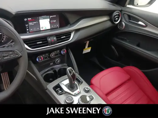2022 Alfa Romeo Stelvio