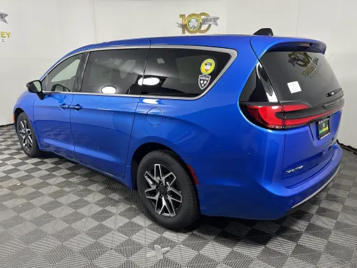 2027 Chrysler Pacifica