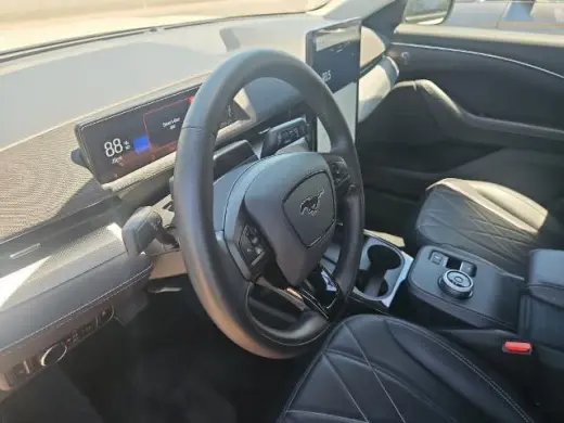 Ford Mustang Mach-E 2023 Select 4dr SUV
