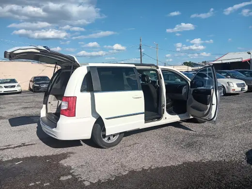 2012 Chrysler Town & Country
