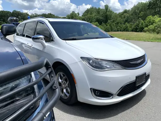 2017 CHRYSLER PACIFICA LIMIT