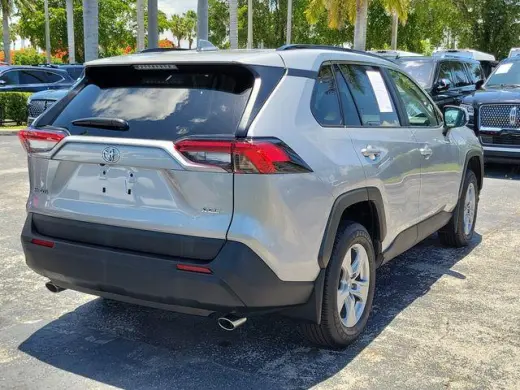 Toyota RAV4 2025 XLE 4dr SUV