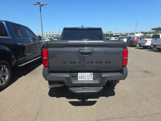 Toyota Tacoma 2024 4x2 SR5 4dr Double Cab 5.0 ft SB