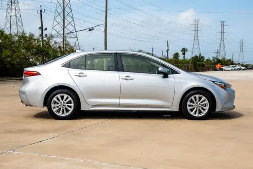 Toyota Corolla Hybrid 2023 LE 4dr Sedan