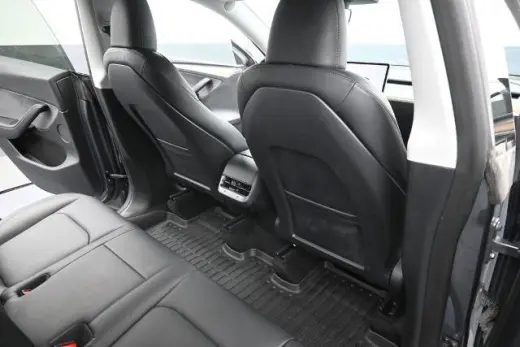 Tesla Model Y 2023 AWD 4dr Crossover