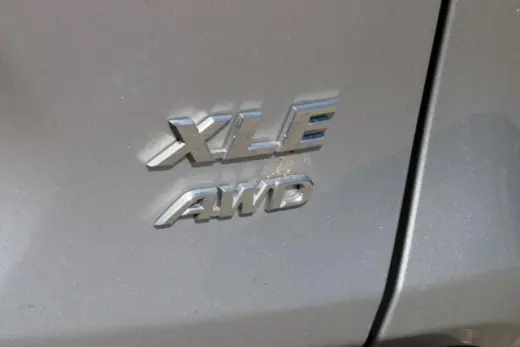 Toyota RAV4 2025 AWD XLE 4dr SUV