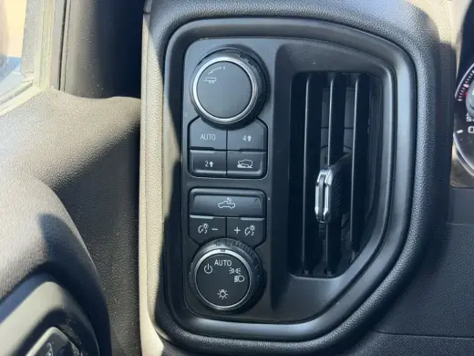 Chevrolet Silverado 1500 2023 4x4 Custom 4dr Crew Cab 5.8 ft. SB
