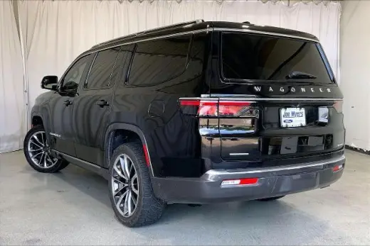 Jeep Wagoneer 2022 4x4 Series III Carbide 4dr SUV