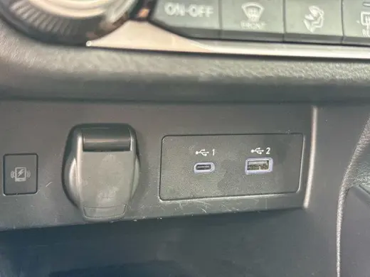 Nissan Versa 2023 SR 4dr Sedan