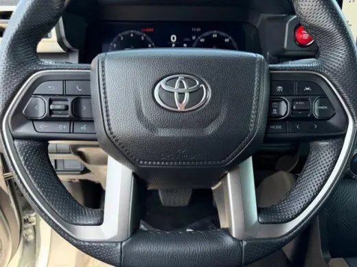 Toyota Tacoma 2024 4x4 SR5 4dr Double Cab 5.0 ft SB