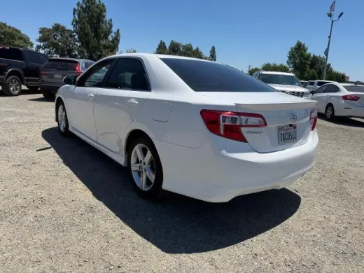 Toyota Camry 2014 SE 4dr Sedan