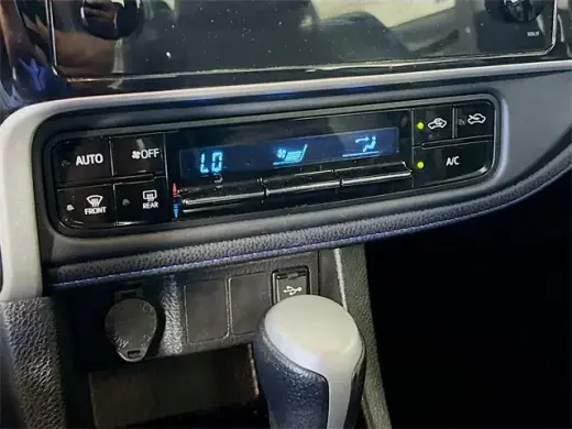 Toyota Corolla 2018 SE 4dr Sedan 6M