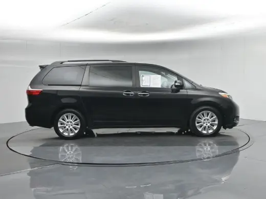 Toyota Sienna 2015 XLE 7-Passenger Auto Access Seat 4dr Mini-Van