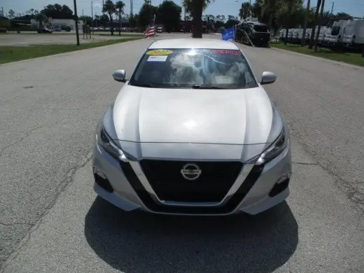 Nissan Altima 2022 2.5 SV 4dr Sedan