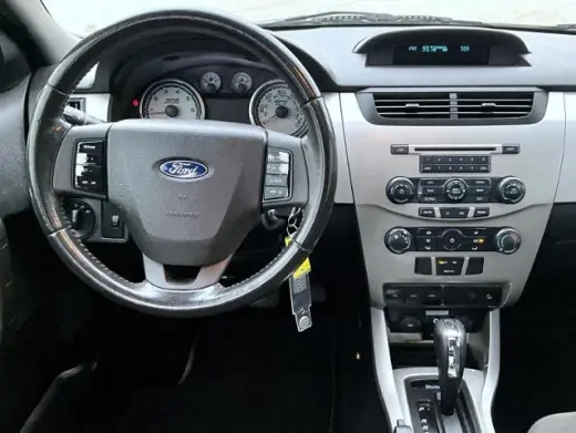 Ford Focus 2009 SES 4dr Sedan
