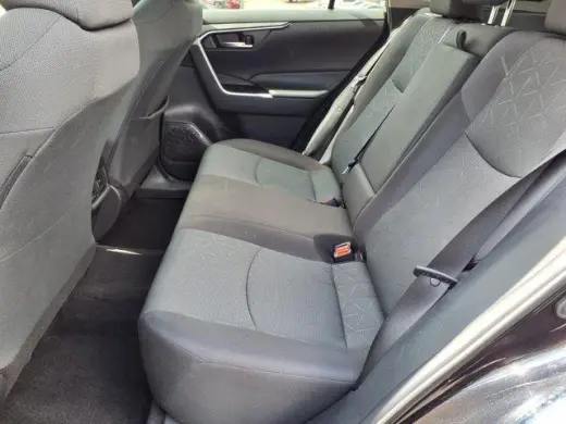 Toyota RAV4 2024 XLE 4dr SUV