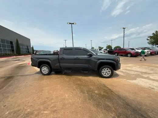 Toyota Tacoma 2025 4x4 SR5 4dr Double Cab 5.0 ft SB