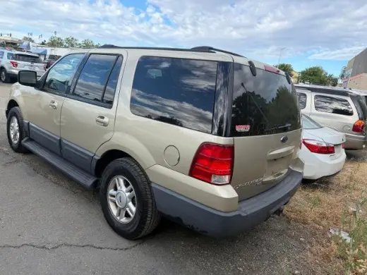 Ford Expedition 2004 XLT 4dr SUV