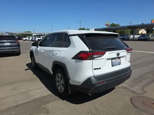 Toyota RAV4 2023 LE 4dr SUV