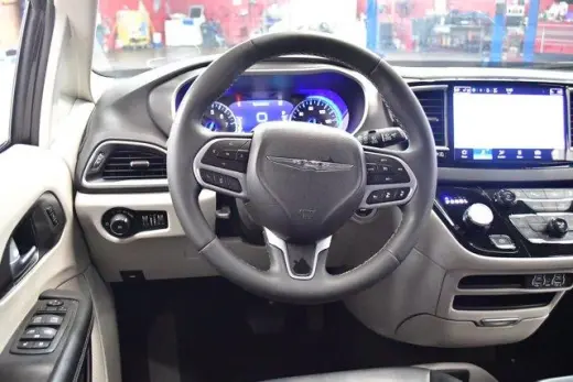 Chrysler Pacifica 2024 Touring L 4dr Mini-Van