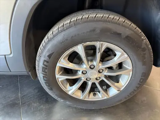 Jeep Cherokee 2019 Latitude Plus 4dr SUV