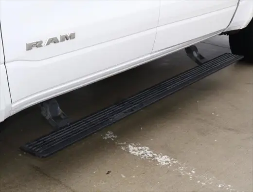 Ram 1500 2021 4x2 Laramie 4dr Crew Cab 5.6 ft. SB Pickup
