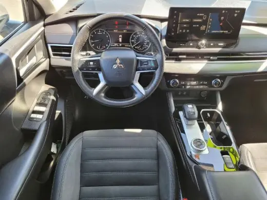 Mitsubishi Outlander 2025 SE 4dr SUV