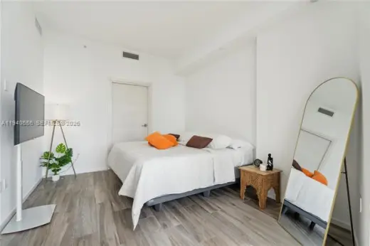 Propiedad en alquiler con 1 dormitorio y 1.5 baños en Miami
