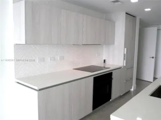 Propiedad en alquiler con 1 dormitorio y 1.5 baños en Miami