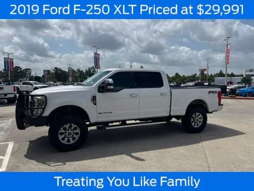 Ford F-250 Super Duty 2019 4x4 King Ranch 4dr Crew Cab 6.8 ft. SB Pickup