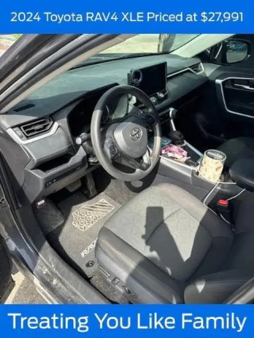 Toyota RAV4 2024 XLE 4dr SUV