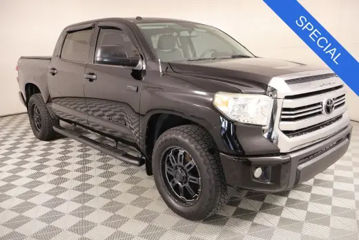 Toyota Tundra 2017 4x4 SR5 4dr CrewMax Cab Pickup SB (5.7L V8 FFV)