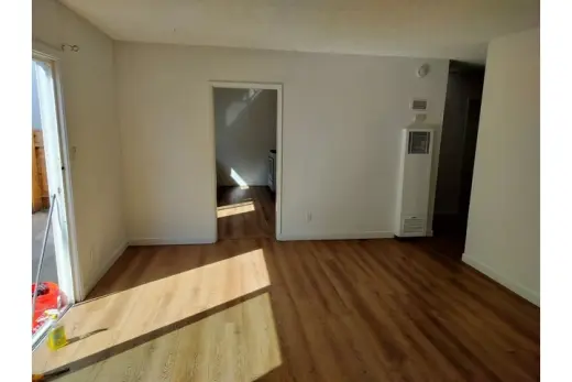 ANAHEIM- 2 BEDS. APARTMENT